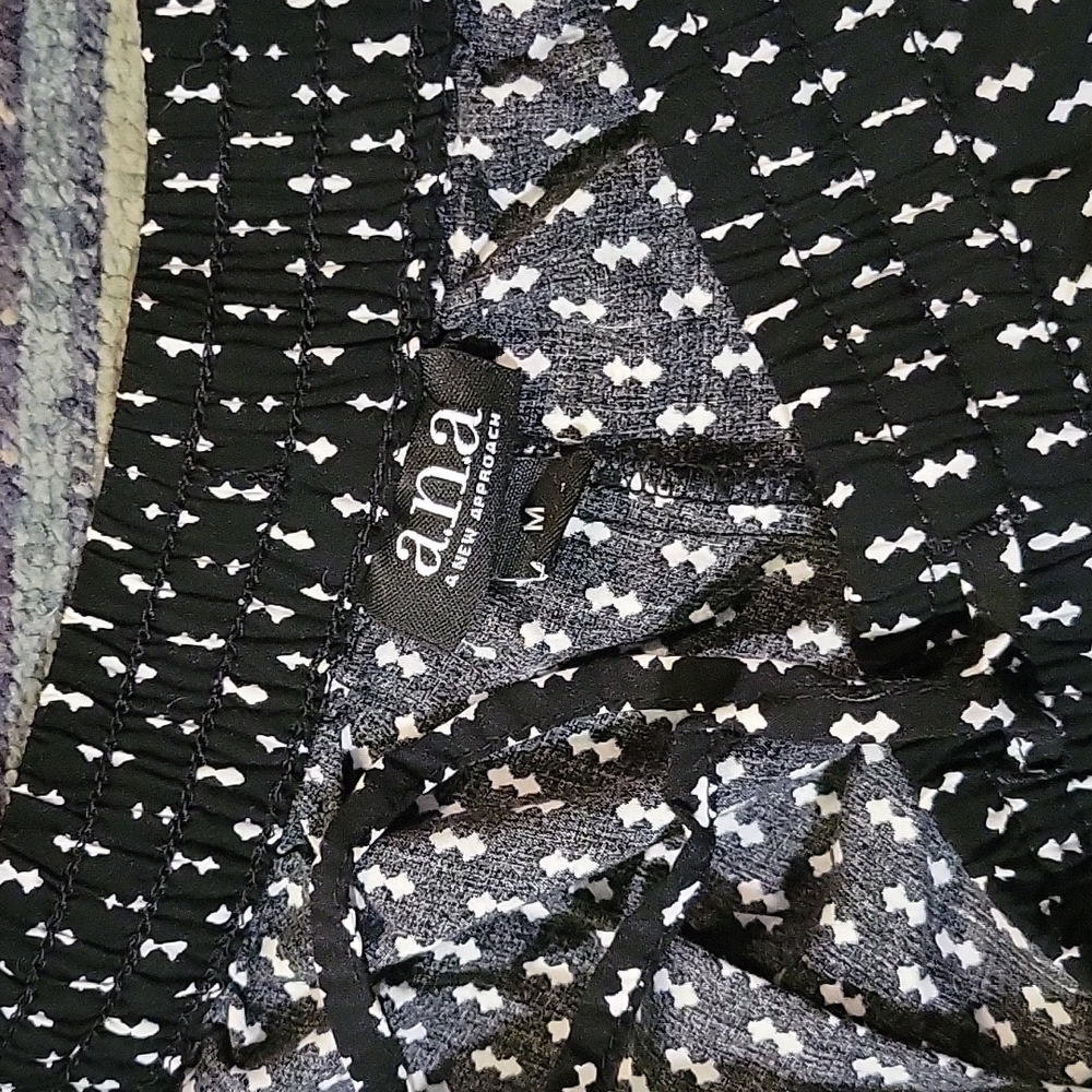 2 pairs of shorts - Picture 3 of 6
